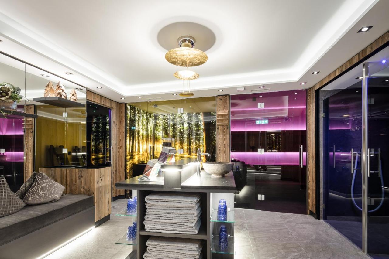 Hotel-Gasthof Hoettl เดกเกนดอร์ฟ ภายนอก รูปภาพ
