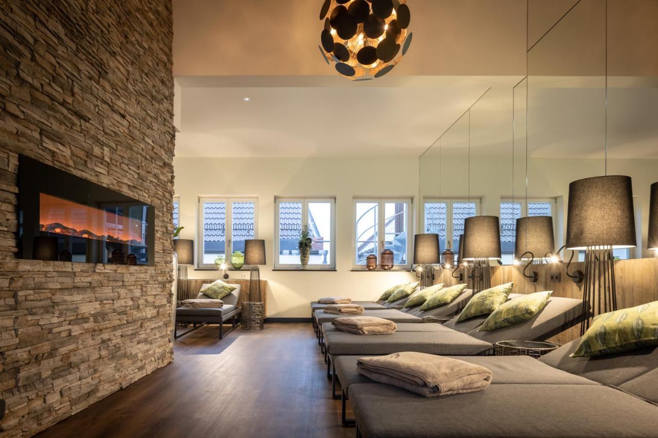 Hotel-Gasthof Hoettl เดกเกนดอร์ฟ ภายนอก รูปภาพ