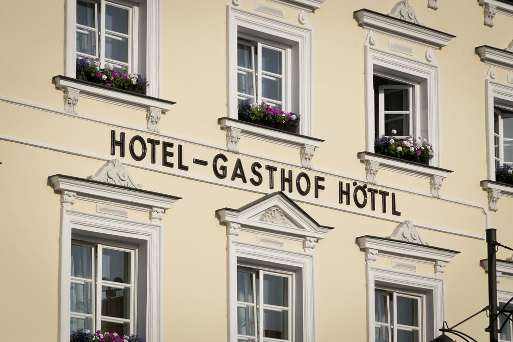 Hotel-Gasthof Hoettl เดกเกนดอร์ฟ ภายนอก รูปภาพ